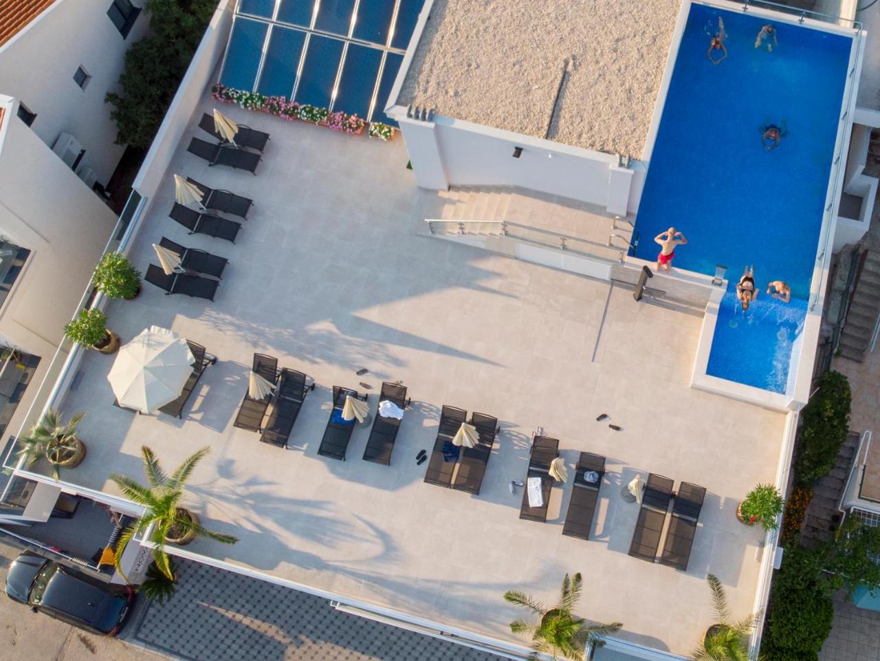 Nova 4* Neum